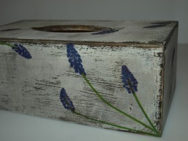 Fio�kowy chustecznik...