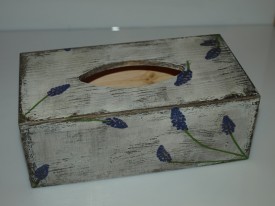 Fio�kowy chustecznik...